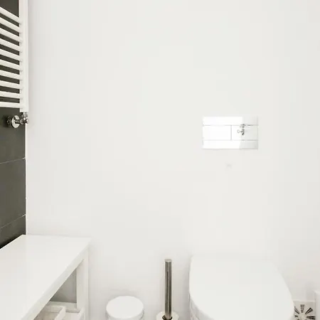 Apartment Spacious Modern Flat In The Estrela District With Parking