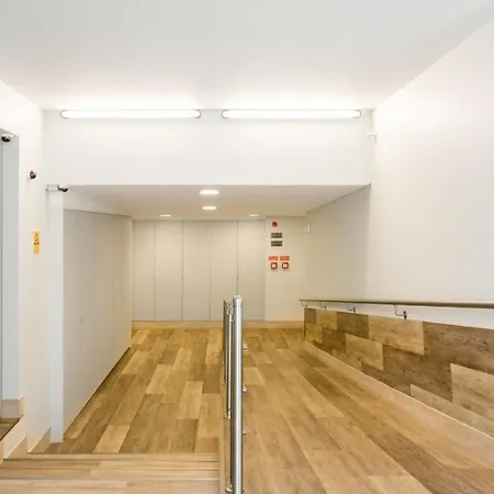 Apartment Spacious Modern Flat In The Estrela District With Parking *